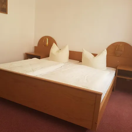 Hotel-cafe Am Rathaus גרדלגן