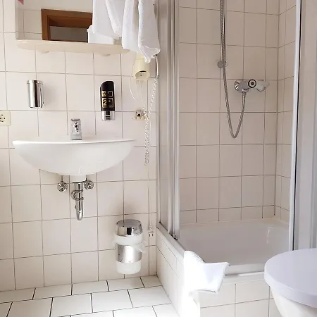 Hotel-cafe Am Rathaus מלון גרדלגן