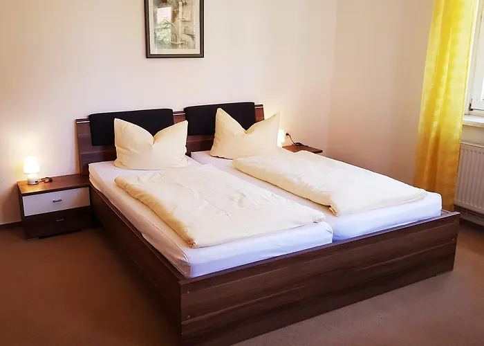 Hotel-cafe Am Rathaus 2*