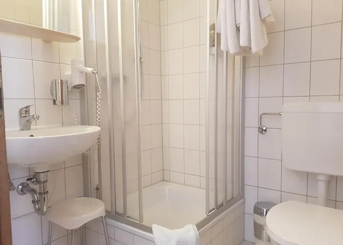 Hotel-cafe Am Rathaus Hotell 2*