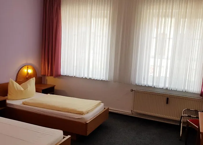 Hotel-cafe Am Rathaus Hotell 2*